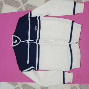 Unisex 100% wool zipped sweater Size 10-12.